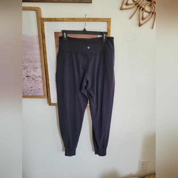 LULULEMON BLACK ALIGN JOGGERS SIZE 10 - Picture 1 of 7